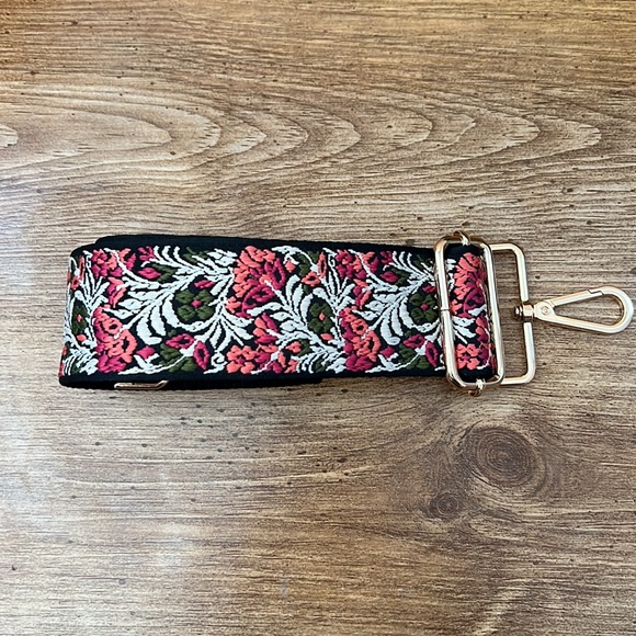 ✨Sold✨ Coach Brown Signature Print Bag With Replaced Guitar Crossbody Strap - Picture 15 of 15